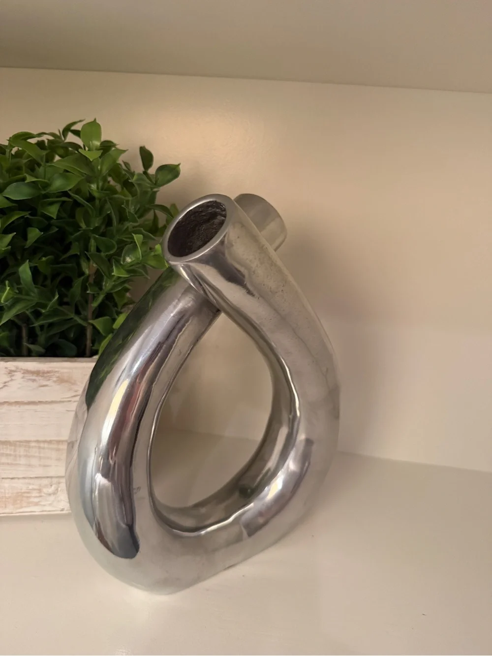 Chiasso Exclusive Sculptural Aluminum Vase Modernist Loop Silver Decor